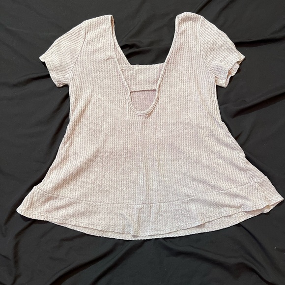 Super Cute X-Small Waffle Knit short sleeve top with cutout on back Mauve color - Picture 12 of 13